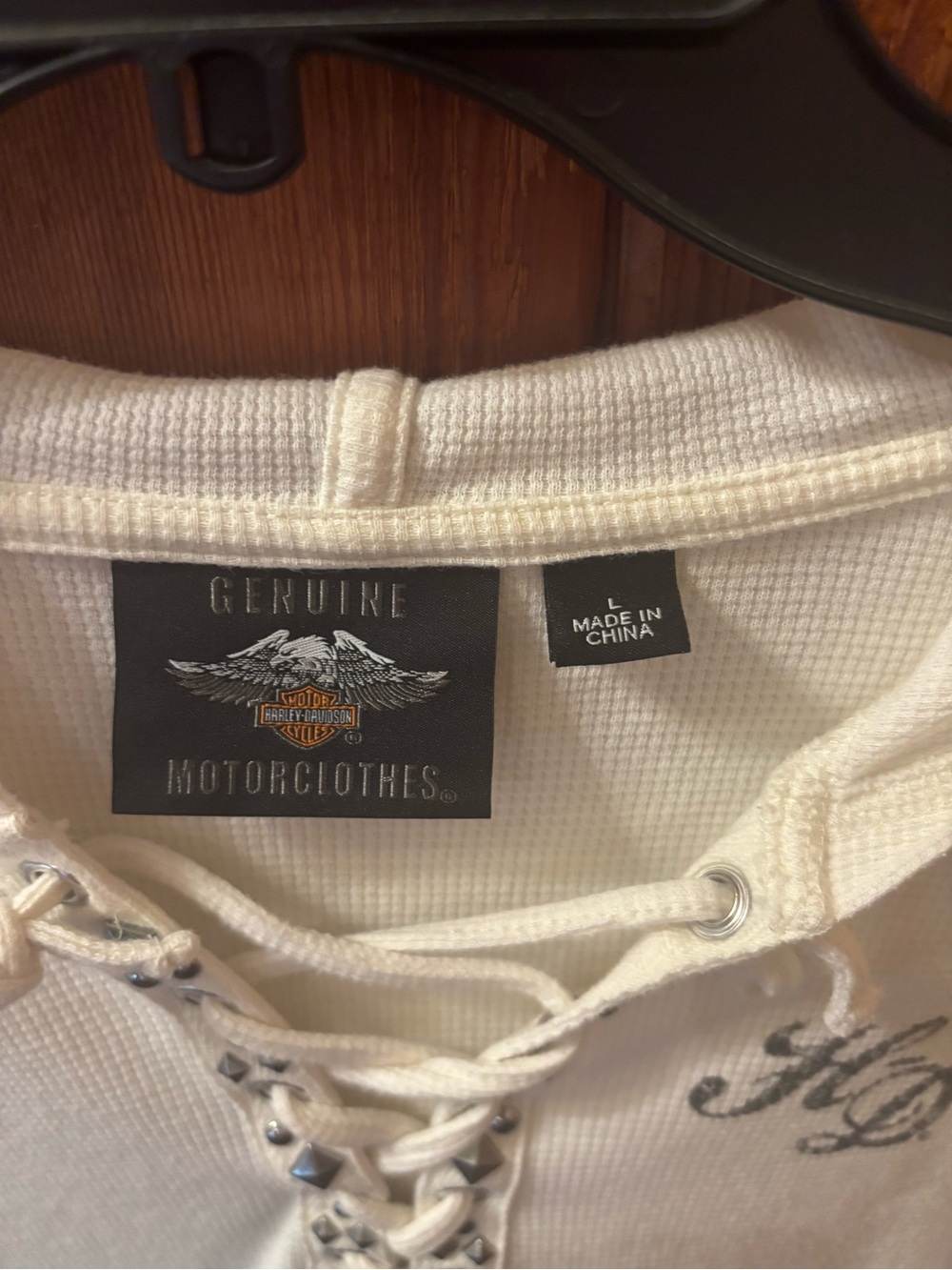 White Lace-Up thermal Hoodie Top with Script logo - Picture 4 of 6